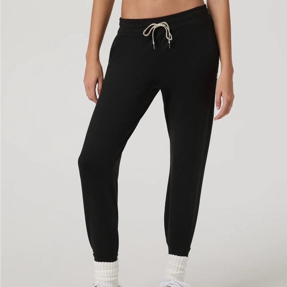 Vuori Black Heathered Jogger Sweatpants with Drawstring